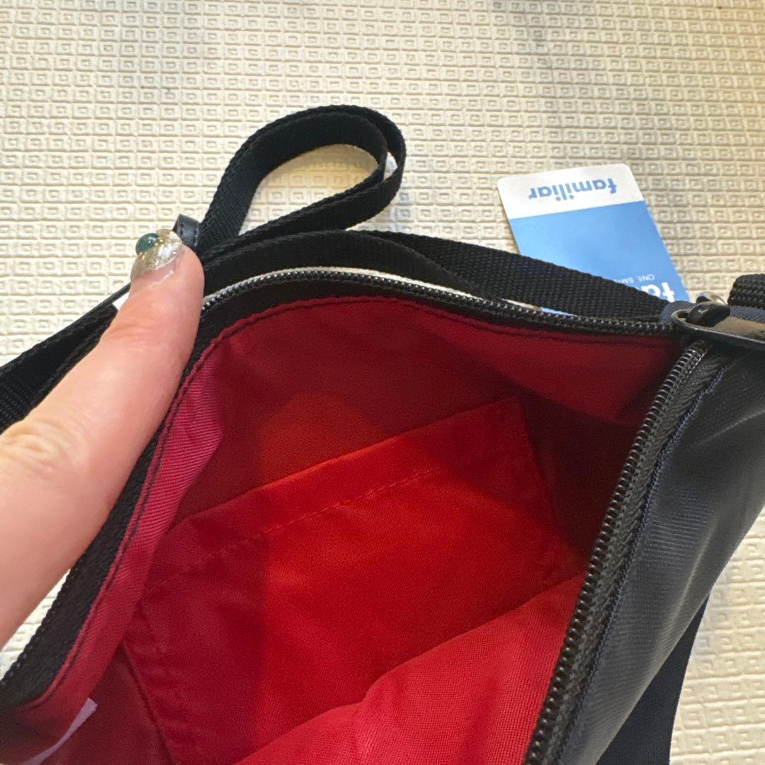 ファミリアJAL舟形ショルダーバック新品 familiarとJALのコラボ舟形