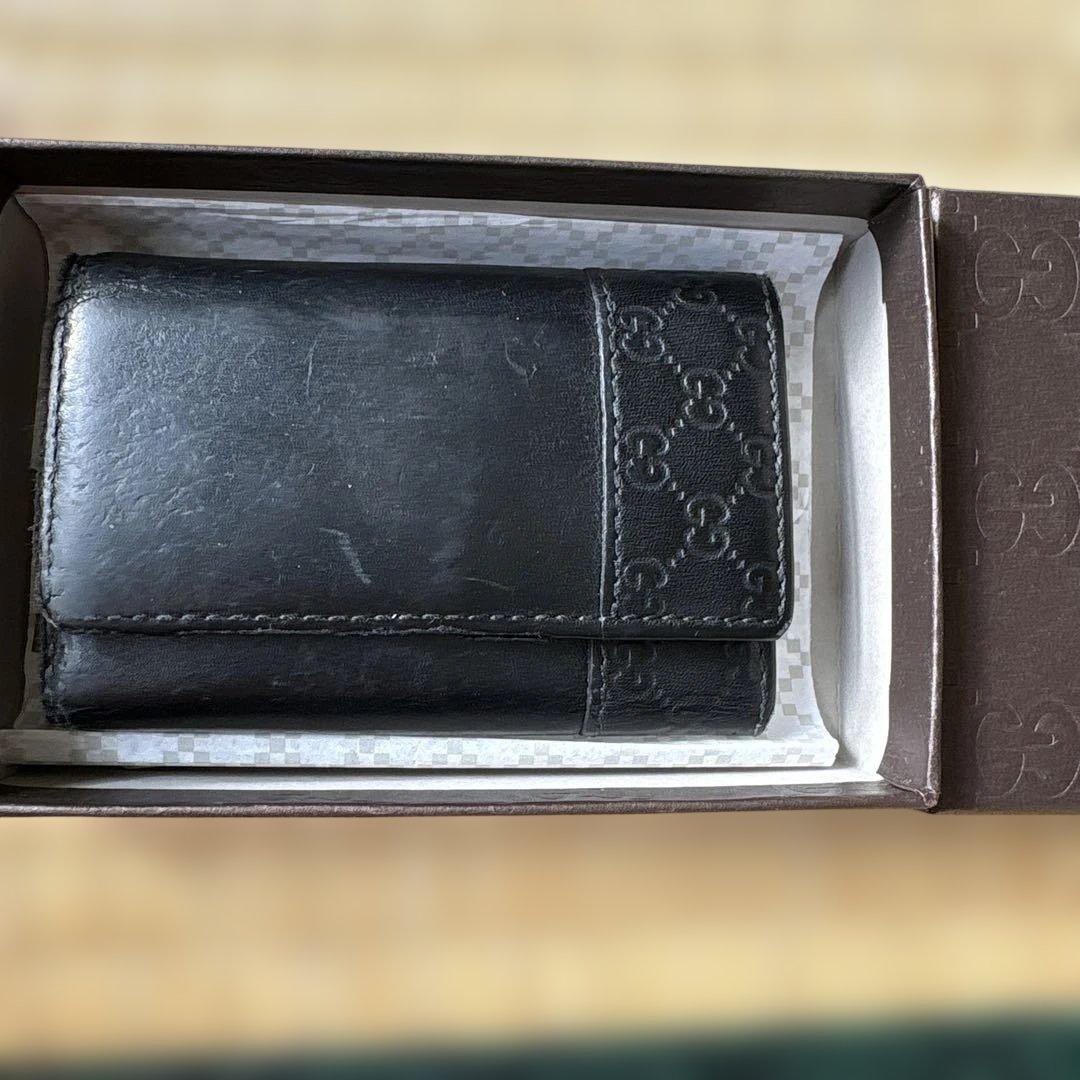 GUCCI ブラックレザー キーケース - メルカリ