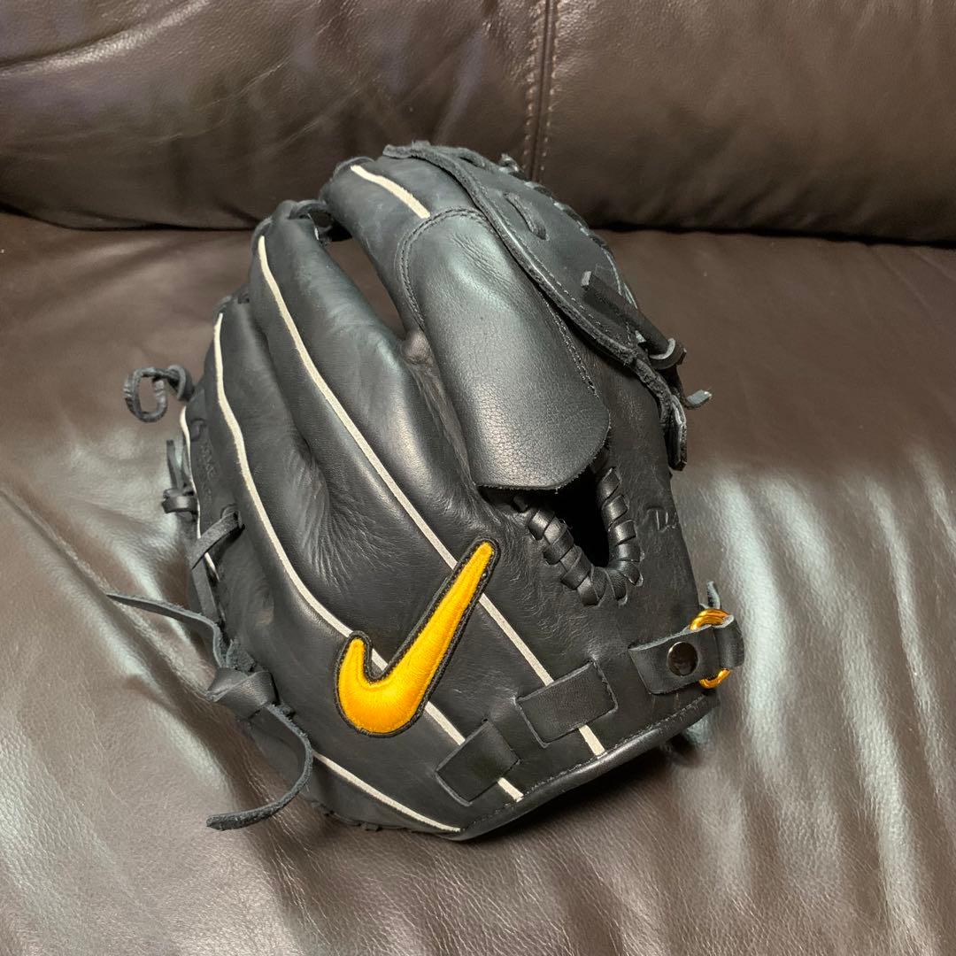 NIKE ダルビッシュモデル 一般軟式投手用グローブ - メルカリ