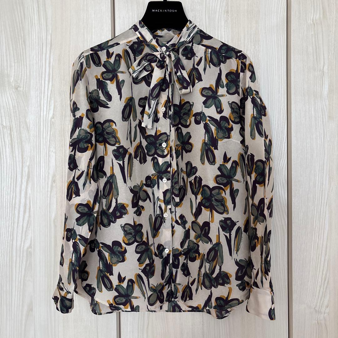 TOMORROWLAND シルククローバープリント ボウタイブラウス セール】 シルククローバープリント ボウタイブラウス （シャツ