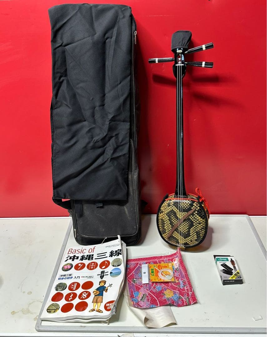 三線 蛇皮模様 ケース付き 沖縄三線 合成皮革蛇皮柄三味線 - メルカリ