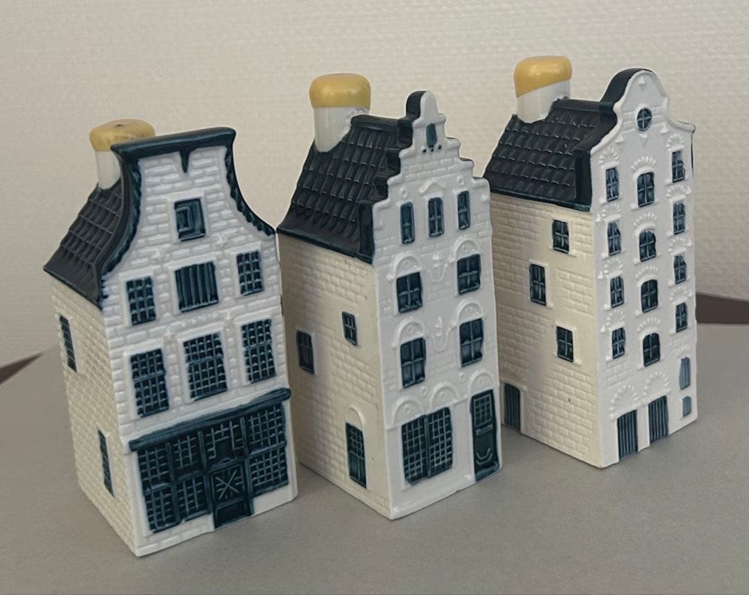 BOLS】KLMオランダ航空 デルフト焼きミニチュアハウス 3個 - メルカリ