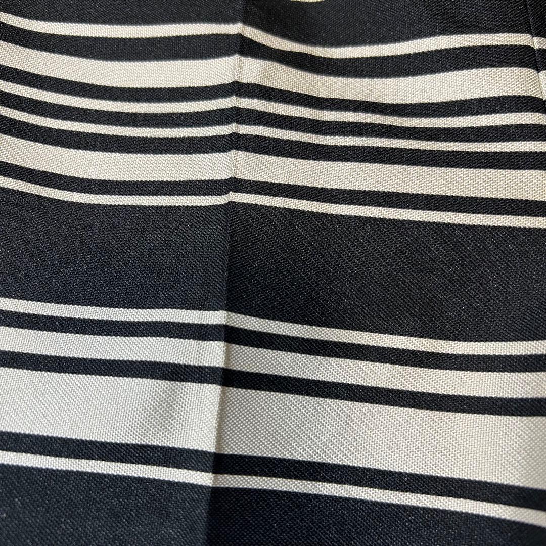 新品タグ付✨️モンクレール ショートパンツ ストライプ リボン 黒 白