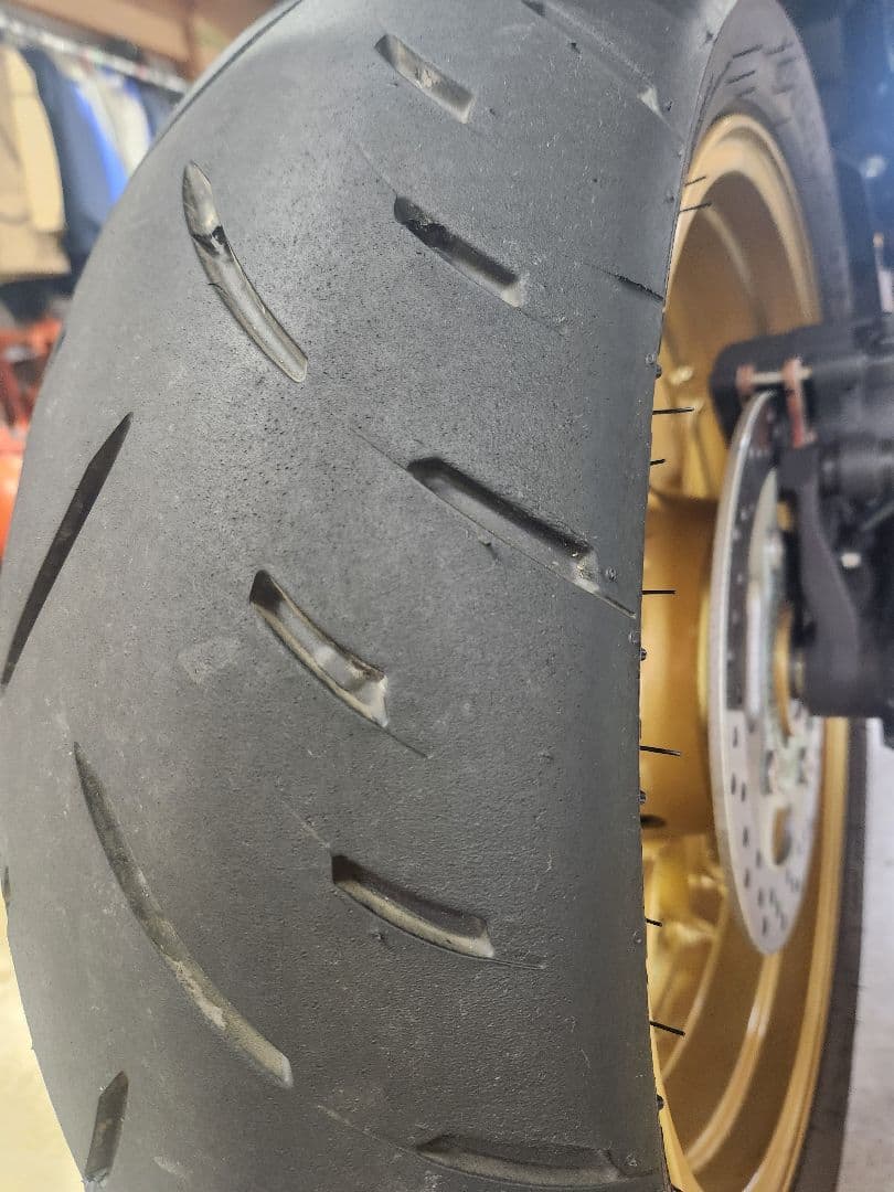 24年製造 GPR300前後 120/70ZR17 180/55ZR17 - パーツ安く 買う