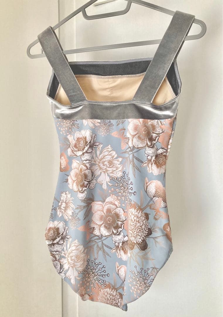 美品】 unoa レオタード 猫 ブルー ポピー M - メルカリ