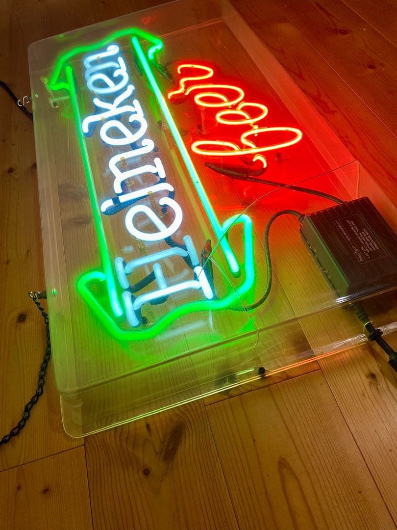 ハイネケンのネオン管！超希少！ビンテージ品！本物の昔ながらのネオン