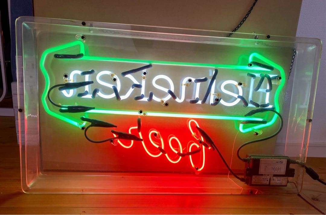 ハイネケンのネオン管！超希少！ビンテージ品！本物の昔ながらのネオン