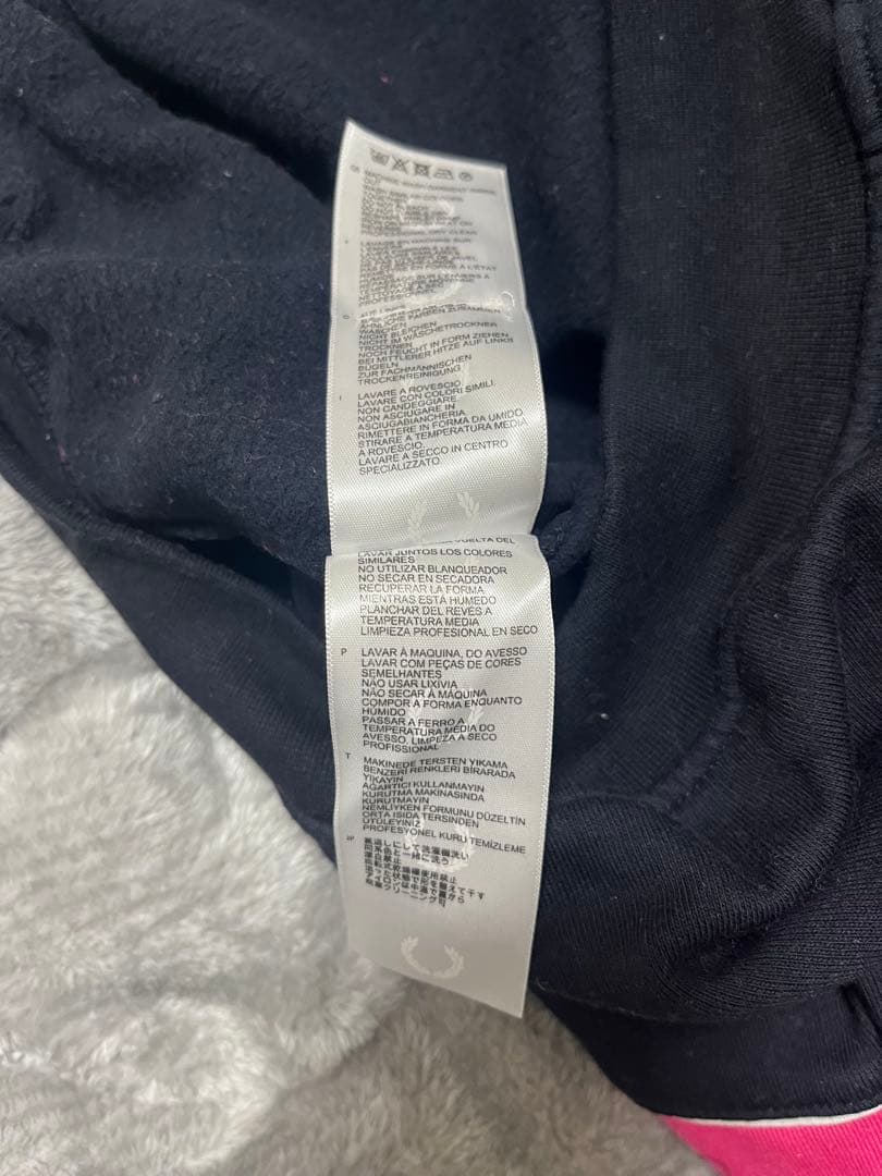 Fred Perry Thames スウェット M ネイビー/ピンク - メルカリ