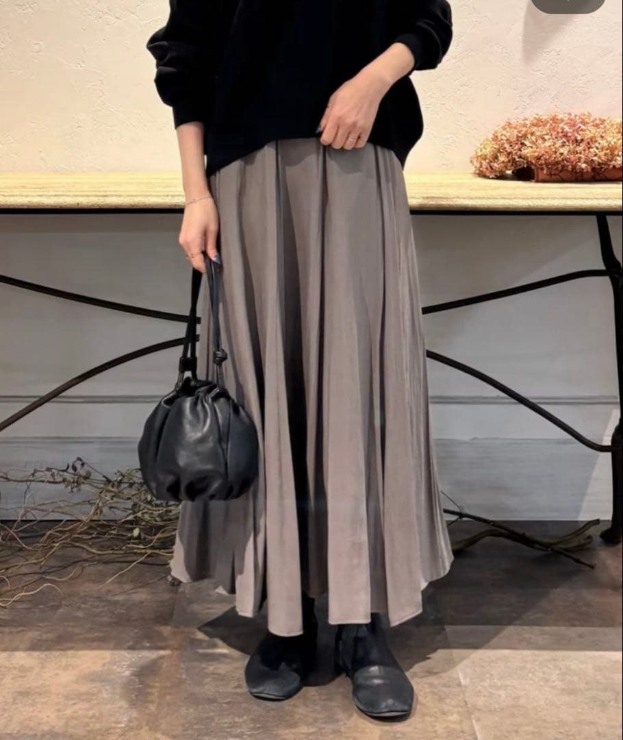 新品タグ付き BEARDSLEY 《2サイズ展開》割繊サーキュラースカート