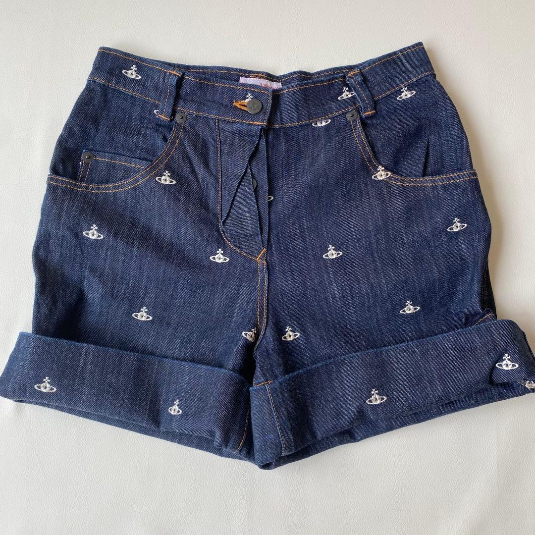 【美品】ヴィヴィアンウエストウッド　ハーフパンツ　オーブ刺繍　オーブ総柄　デニム ヴィヴィアンウエストウッド 総柄刺繍 オーブデニムパンツ バルーン