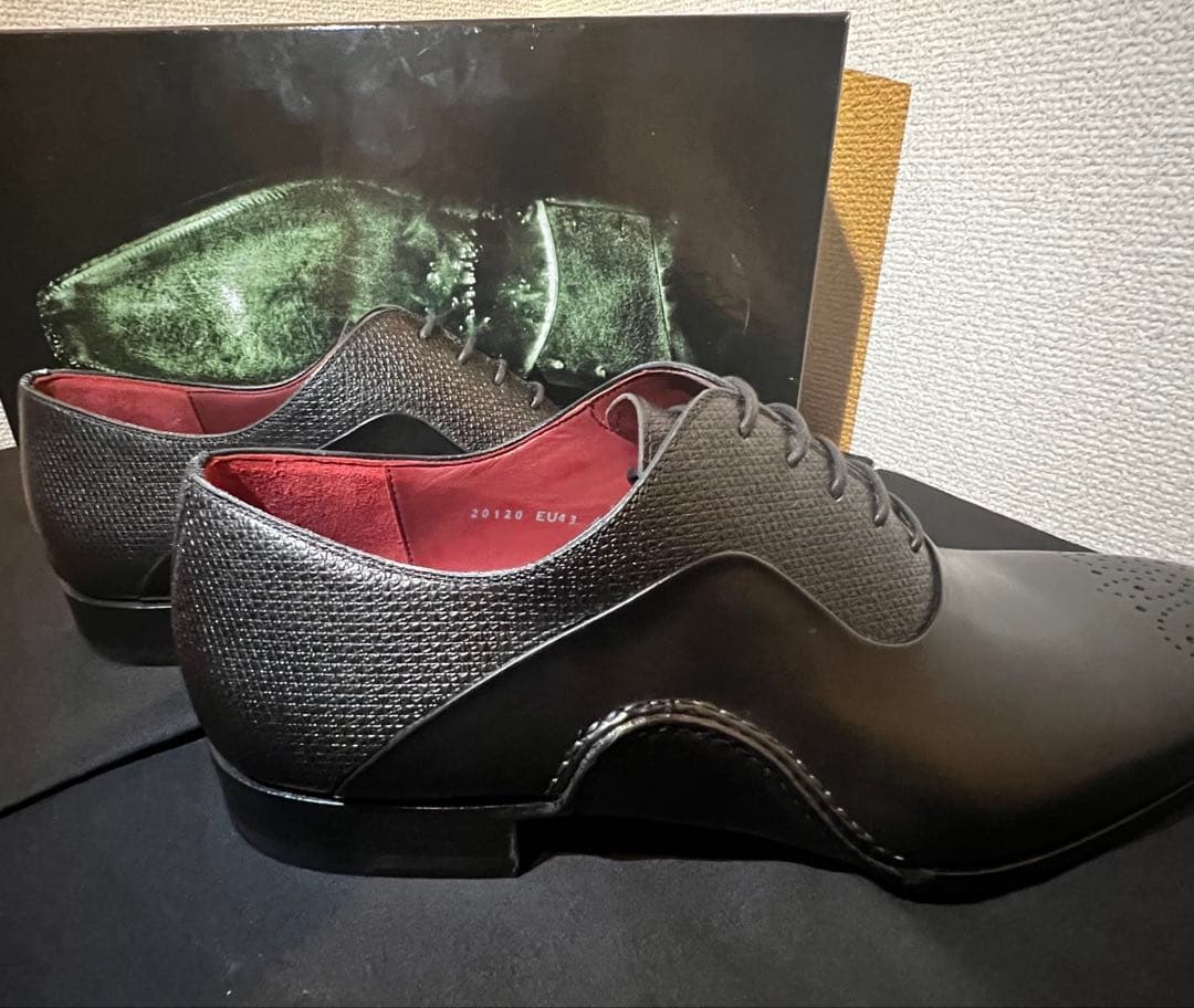 《価格対応可です！》MAGNANNI(マグナーニ)ブラックレザードレスシューズ