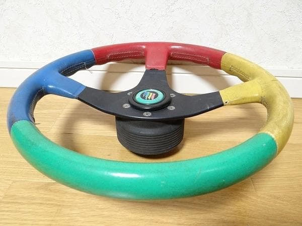 イタリア製 MOMO ベネトン F1 ステアリング ハンドル 旧車 アメ車