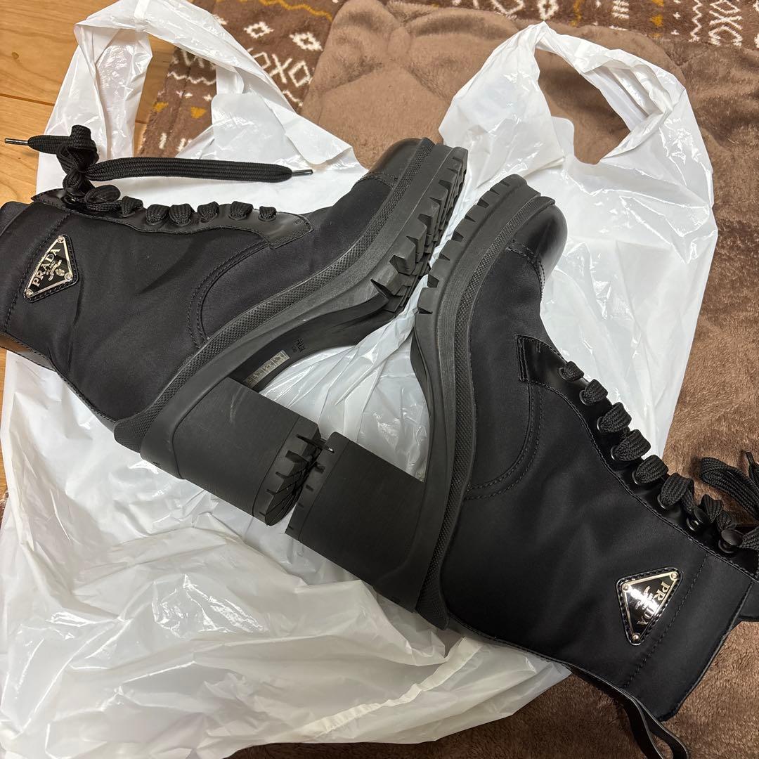 美品 プラダ PRADA ブラッシュドレザー レースアップブーティ ブーツ