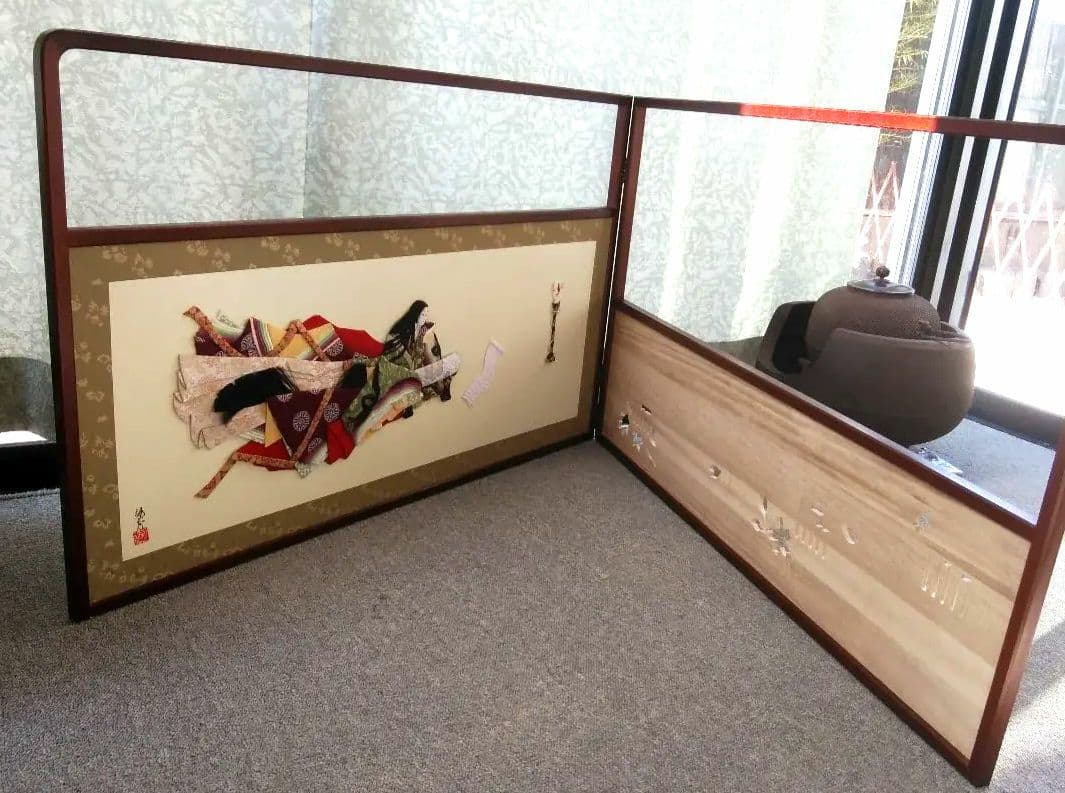 押し絵の屏風　　首降り三年様 山水図押絵貼屏風 - 京都国立博物館 館蔵品データベース