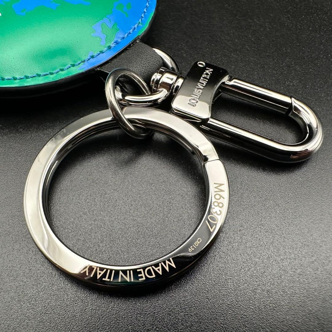未使用級✨ ルイヴィトン キーホルダー M68307 ロゴ 刻印 1382