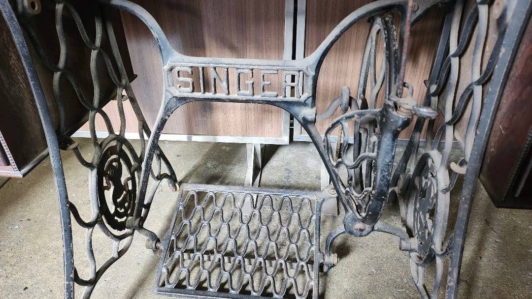 アンティーク シンガー SINGER 足踏みミシン 編脚 108年前のアメリカ製