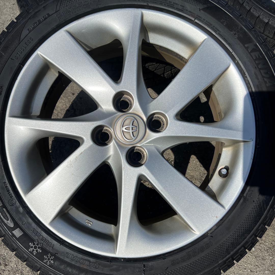 トヨタアクア純正 ホイールタイヤ 16インチスタッドレス - メルカリ