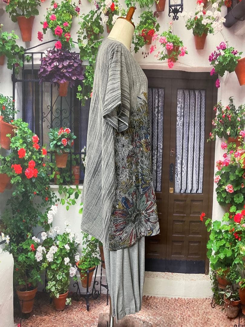 花様専用938新品koibitomisaki 綿麻 刺繍付きAラインTU/951