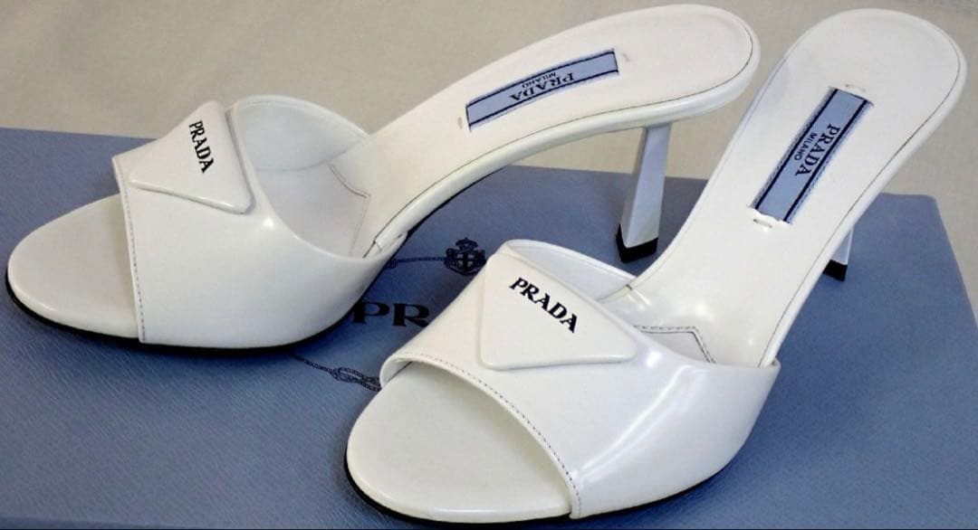 c*y様 新品☆プラダ☆ミュール サンダル　 未使用 超美品 PRADA プラダ スタッズ ミュールサンダル レッド×ゴールド37½