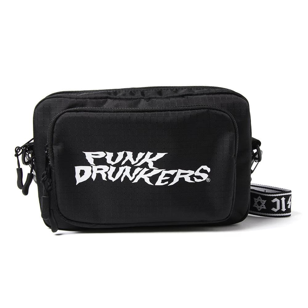 PUNK DRUNKERS パンクドランカーズ ギザロゴショルダーバッグ 黒 PUNK DRUNKERS (パンクドランカーズ)ギザロゴショルダーBAG - BLACK