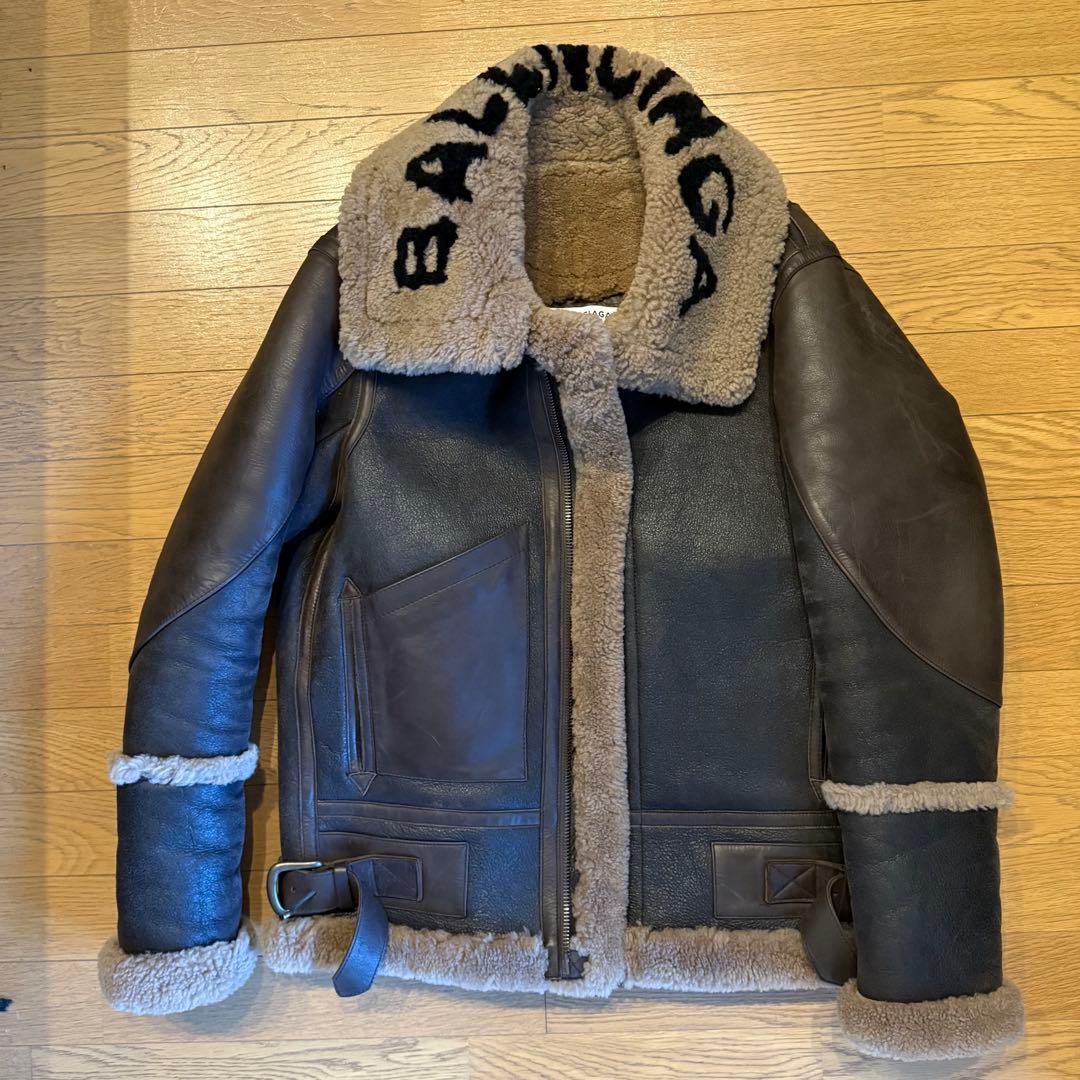 バレンシアガ ムートン ボンバー レザージャケット ロゴ 34 - メルカリ