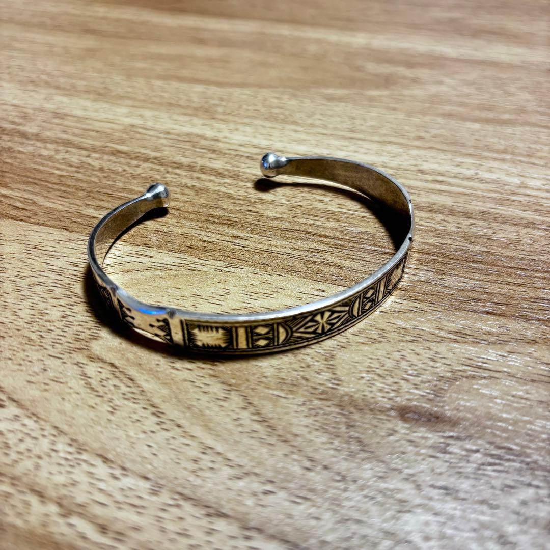 【モロッコ直輸入】トゥアレグ族 シルバーバングル トゥアレグ族シルバーバングル | YEAH.JAPAN STORE