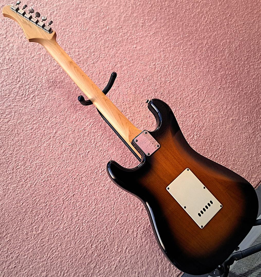 □Bacchus BST-500G M 2TS Stratocaster - メルカリ