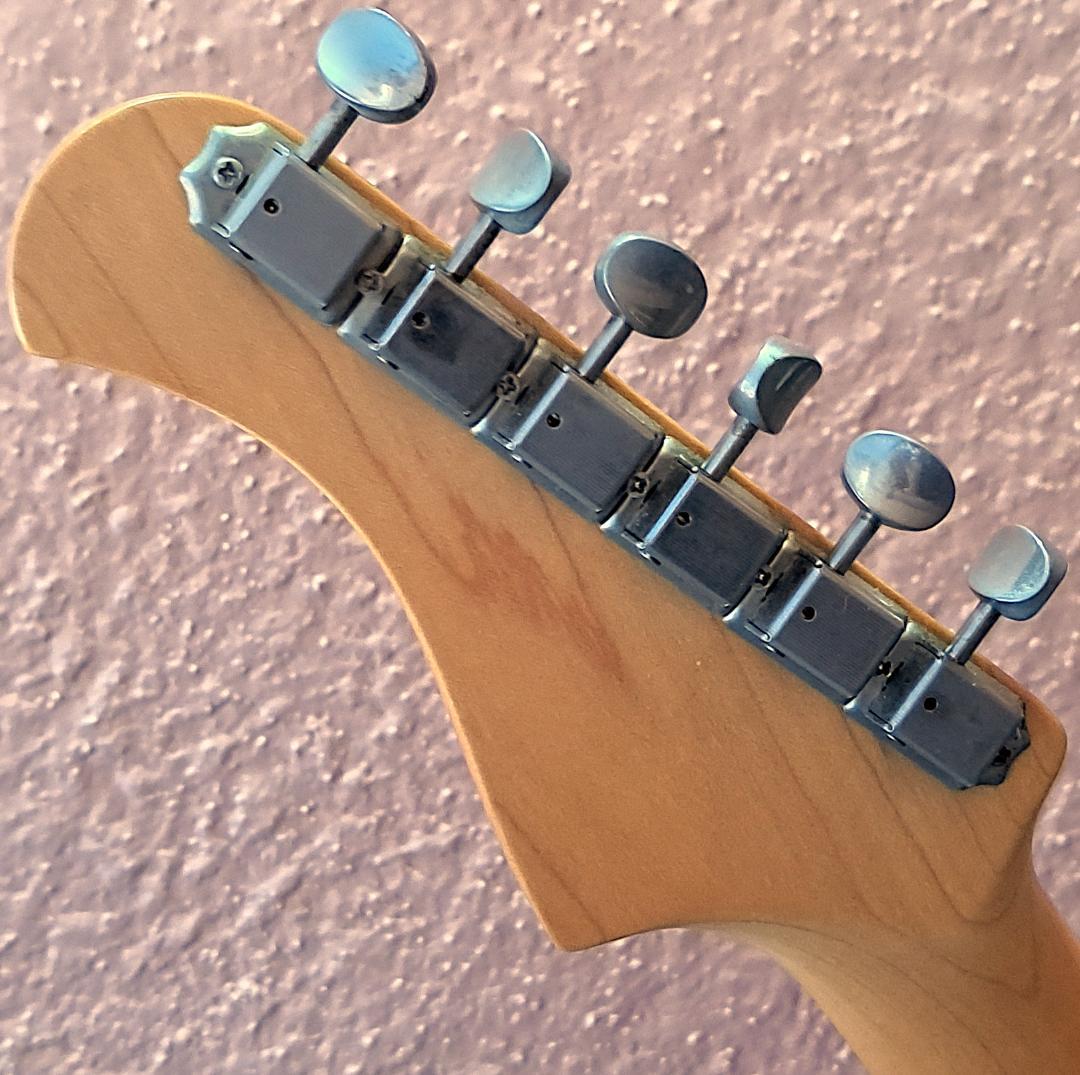 □Bacchus BST-500G M 2TS Stratocaster - メルカリ