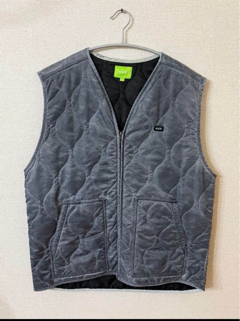美品❗️定価22,000円 22AW HUF ハフ キルティング ベスト 美品❗️定価22,000円 22AW HUF ハフ キルティング ベスト - メルカリ