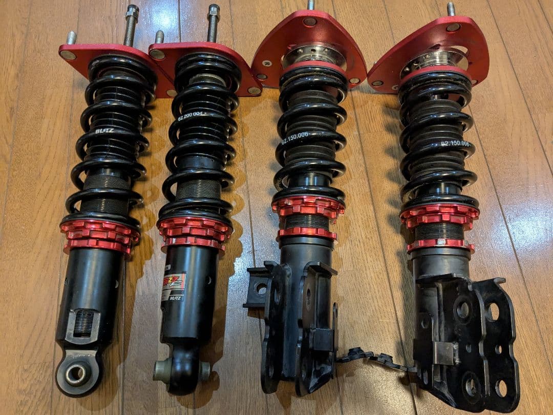 【固着.抜け無しチェック済み!!】86/BRZ 車高調 BLITZ ZZ-R 固着.抜け無しチェック済み!!】86/BRZ 車高調 BLITZ ZZ-R - メルカリ