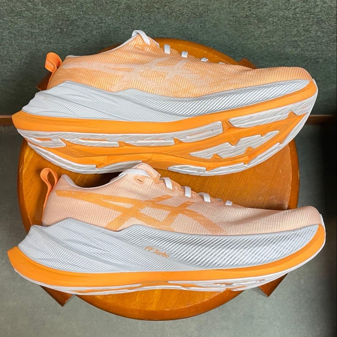 asics アシックス スーパーブラスト 26.5cm