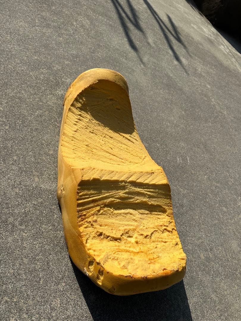 ゼファー750 シートベース　金具付き　アンコ抜き　チンチラ　後貼り ゼファー750 アンコ抜き タックロールシート しわあり黒 中古社外