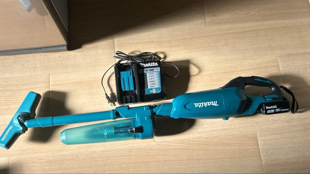 マキタ　掃除機バッテリーセット 楽天市場】マキタ バッテリー 10.8V 純正 Typ.5Ah スライド式 BL1050B