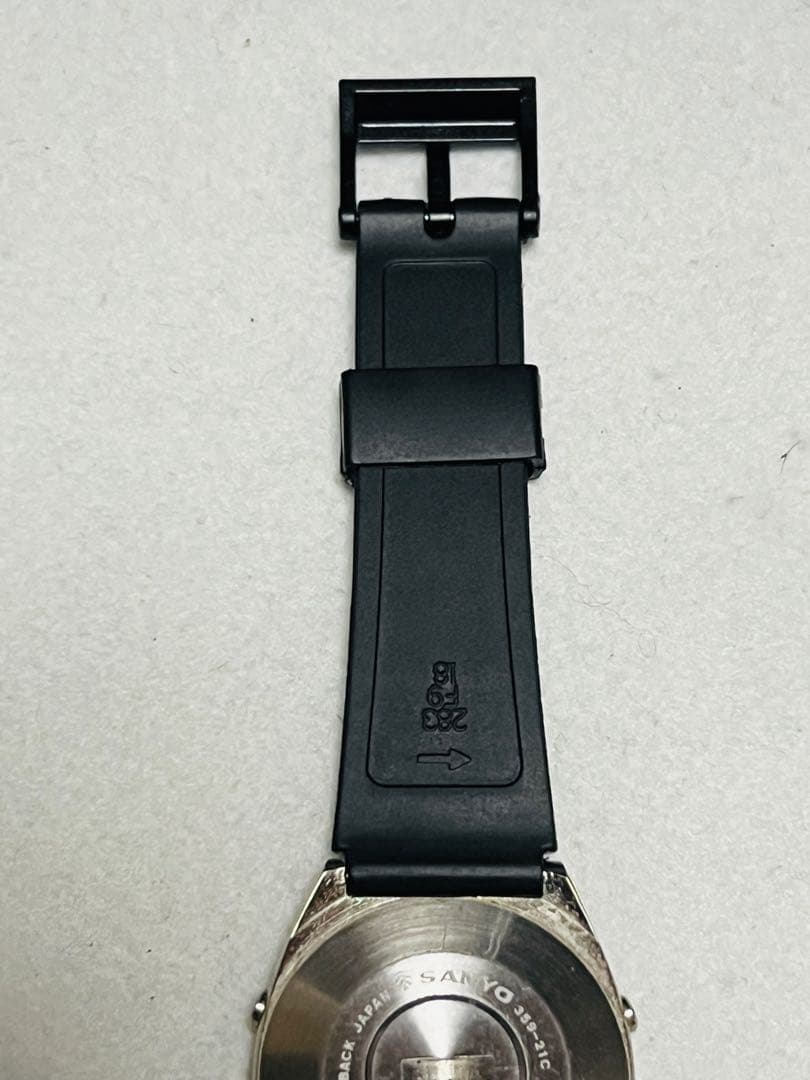 SANYOサンヨー359-21C デジタル腕時計 電池:/ベルト新品 稼働品