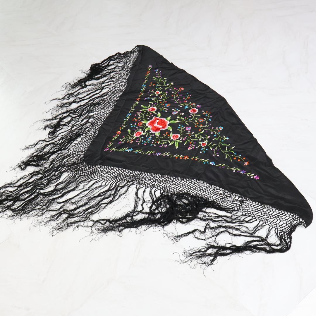 フラメンコ衣装】ブラック シージョ マントン フレコ 黒 花柄 赤 刺繍