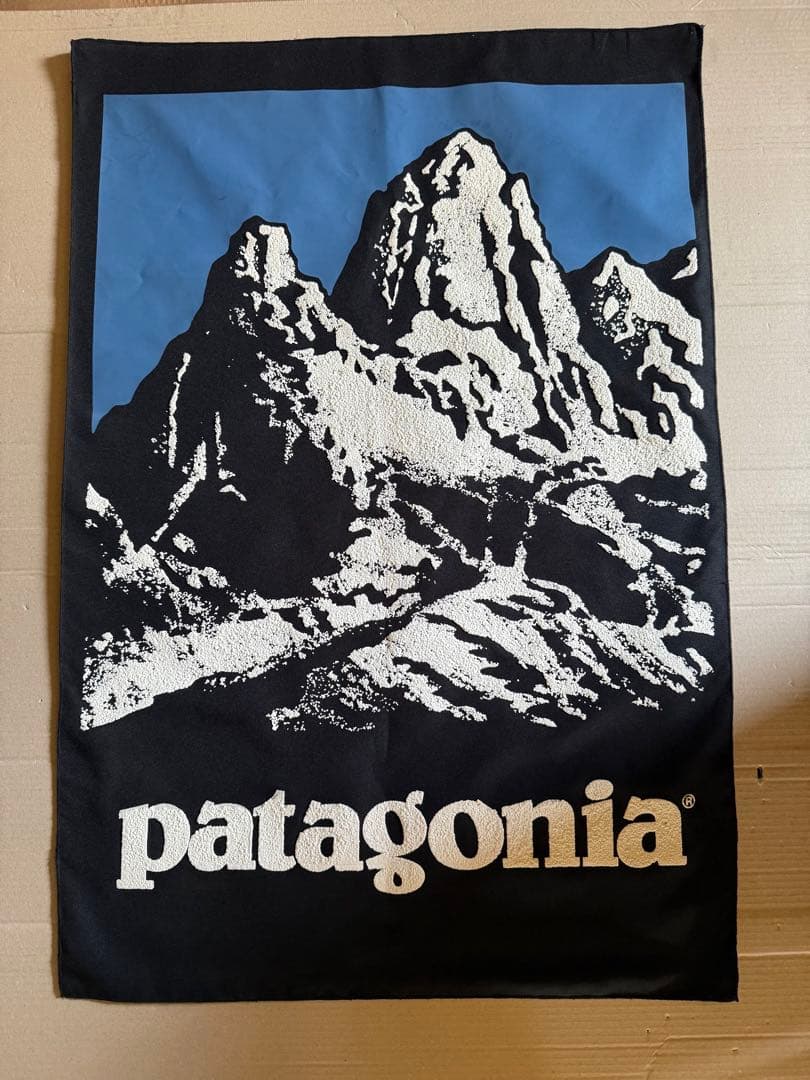 パタゴニア タペストリー　希少品　 非売品　店舗用バナー　壁掛け 2026年最新】パタゴニア タペストリーの人気アイテム - メルカリ