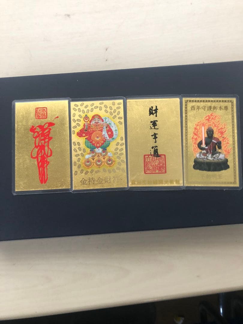 純金ラミネートカード4枚セット - メルカリ