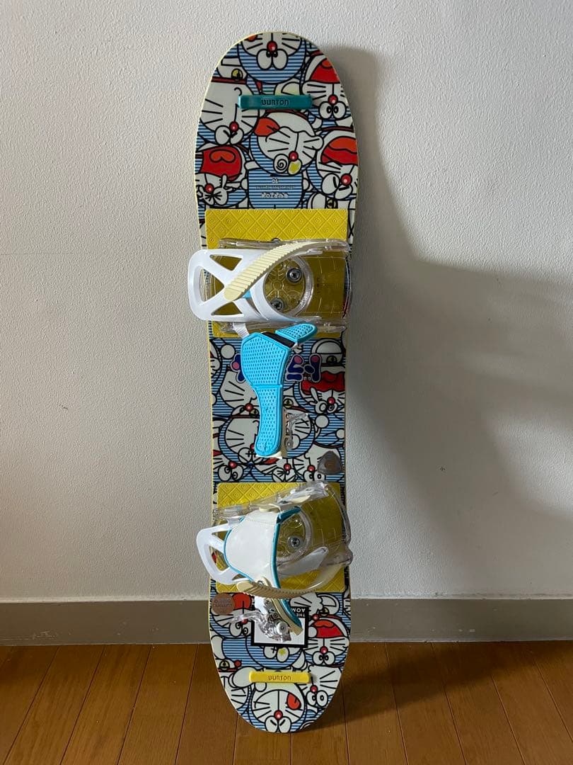 BURTON ドラえもん スノーボード　90cm 送料無料 バートン ドラえもん 子供用スノーボード 3点セット 板 90cm