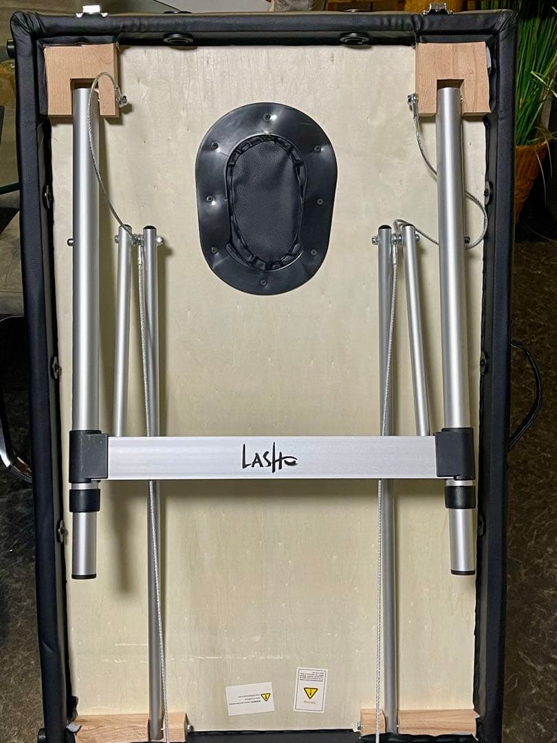 美品】 LASHE 折りたたみ まつ毛エクステ エステ マッサージ ベット