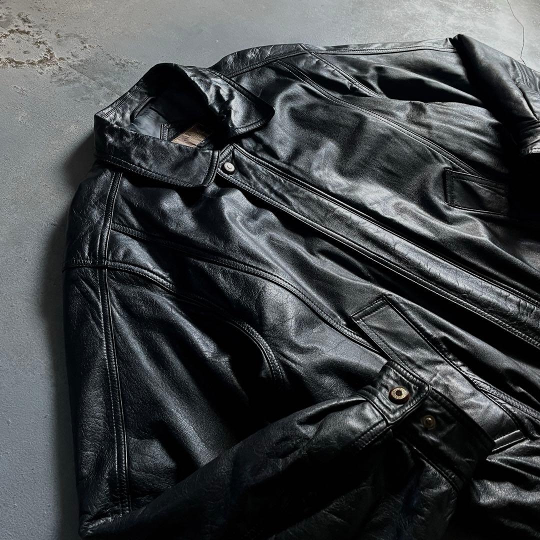 type A-2“volunt“牛革“黒“短丈“bomber jacket