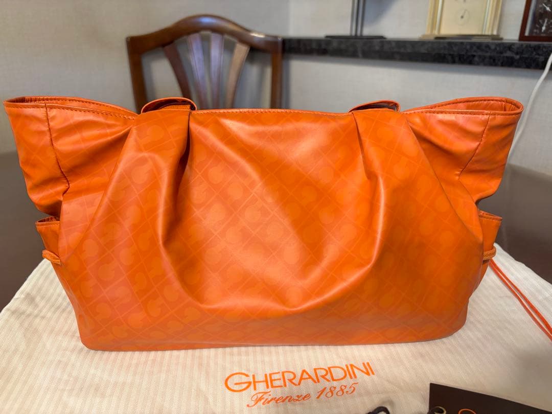 ゲラルディーニ ソフティ トートバッグ オレンジ 総柄 - メルカリ