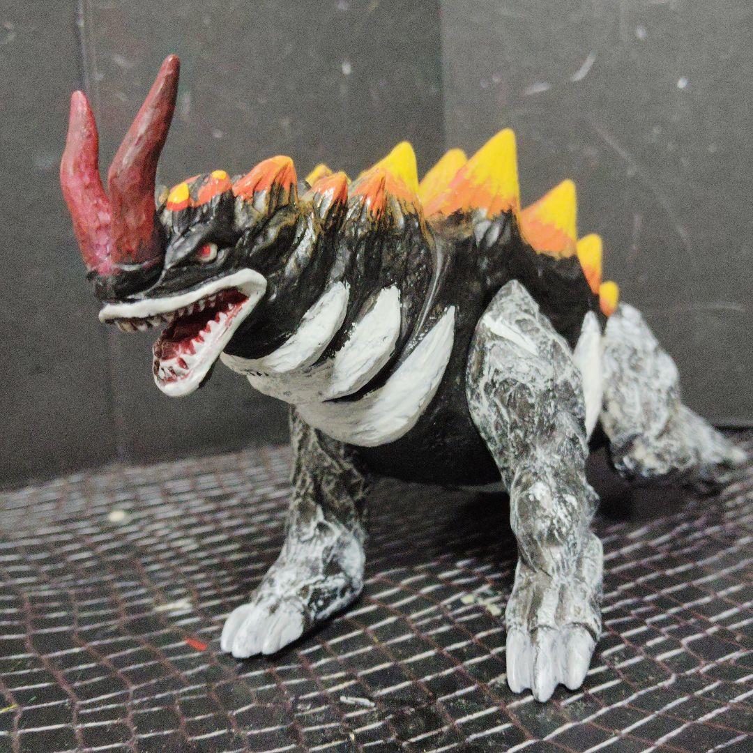 シャーク尊様専用ウルトラ怪獣旧型ソフビガグマβ.ゾンネル.デスフェイサー