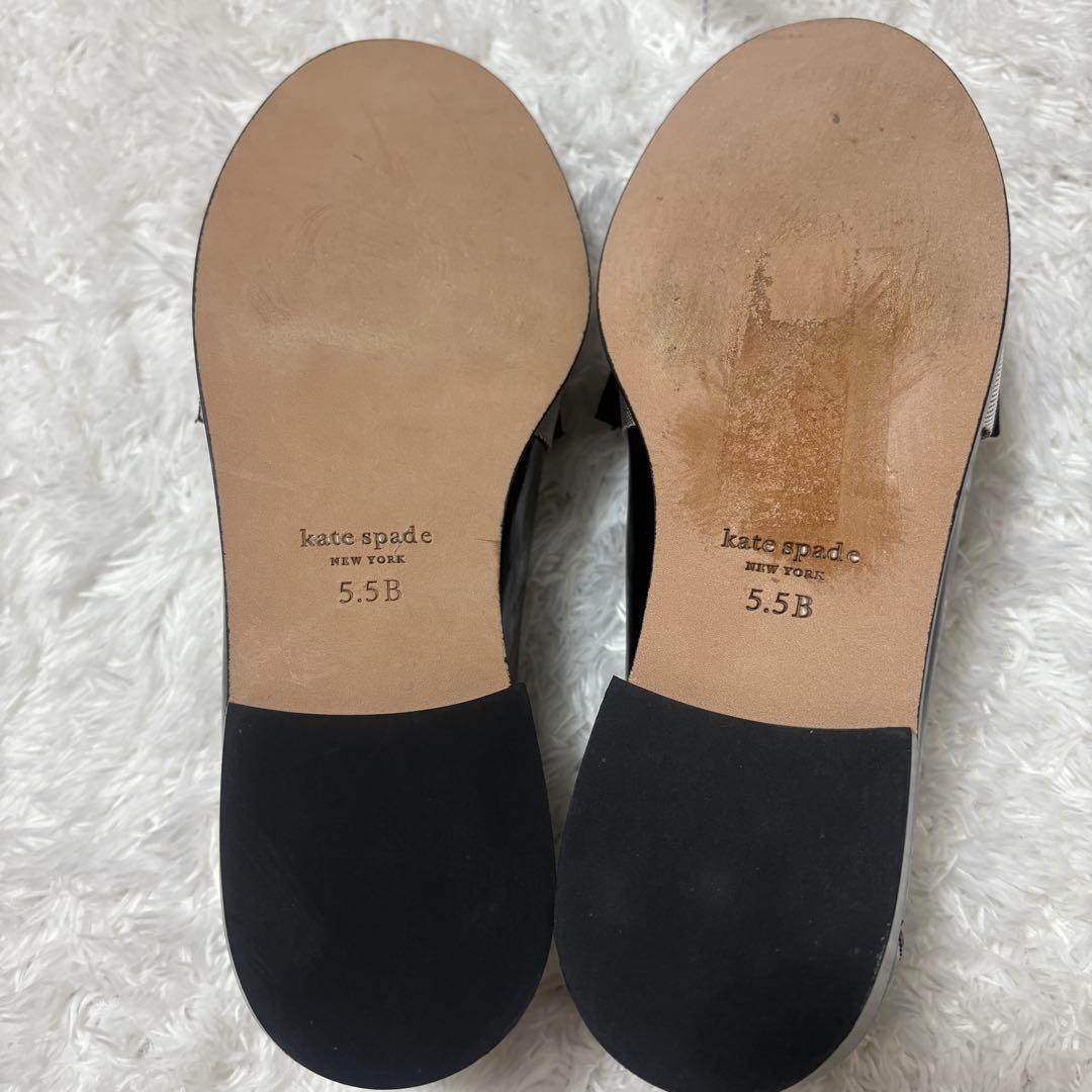 未使用級】katespade ブラックマルチ レアンドラ ローファー 24年