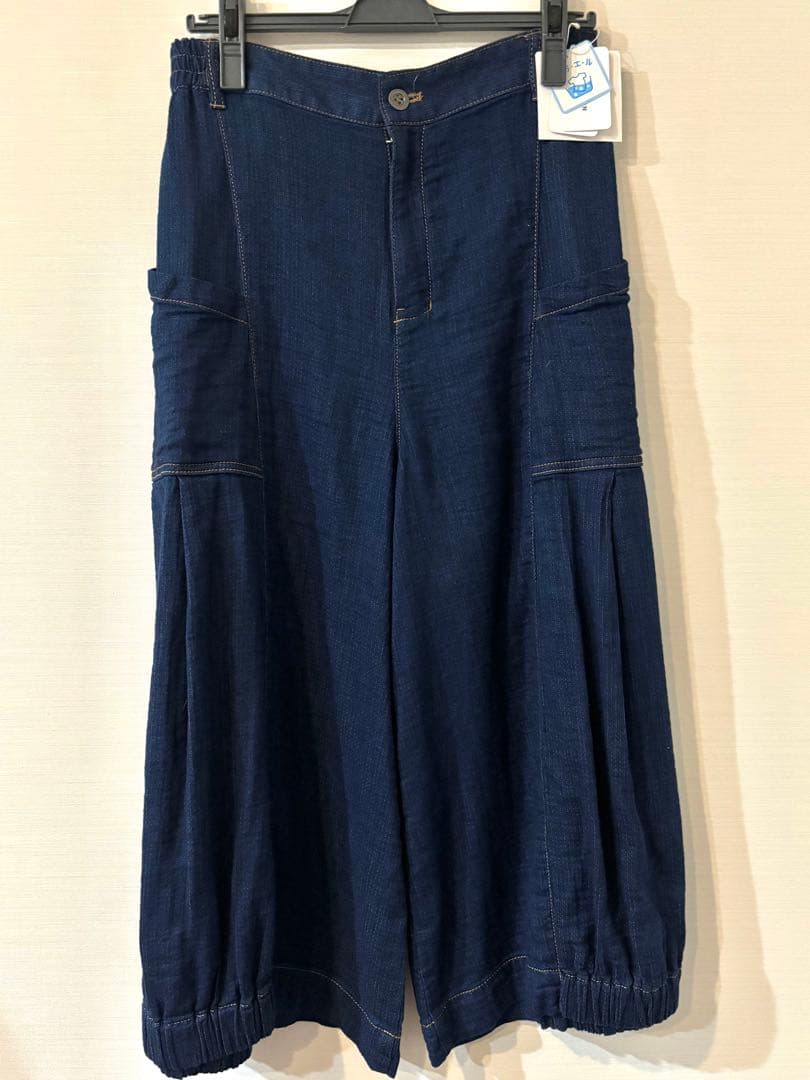 新品未使用☆センソユニコCUBE CUBEのガウチョパンツ 新品未使用☆センソユニコCUBE CUBEのガウチョパンツ Cube-Cube