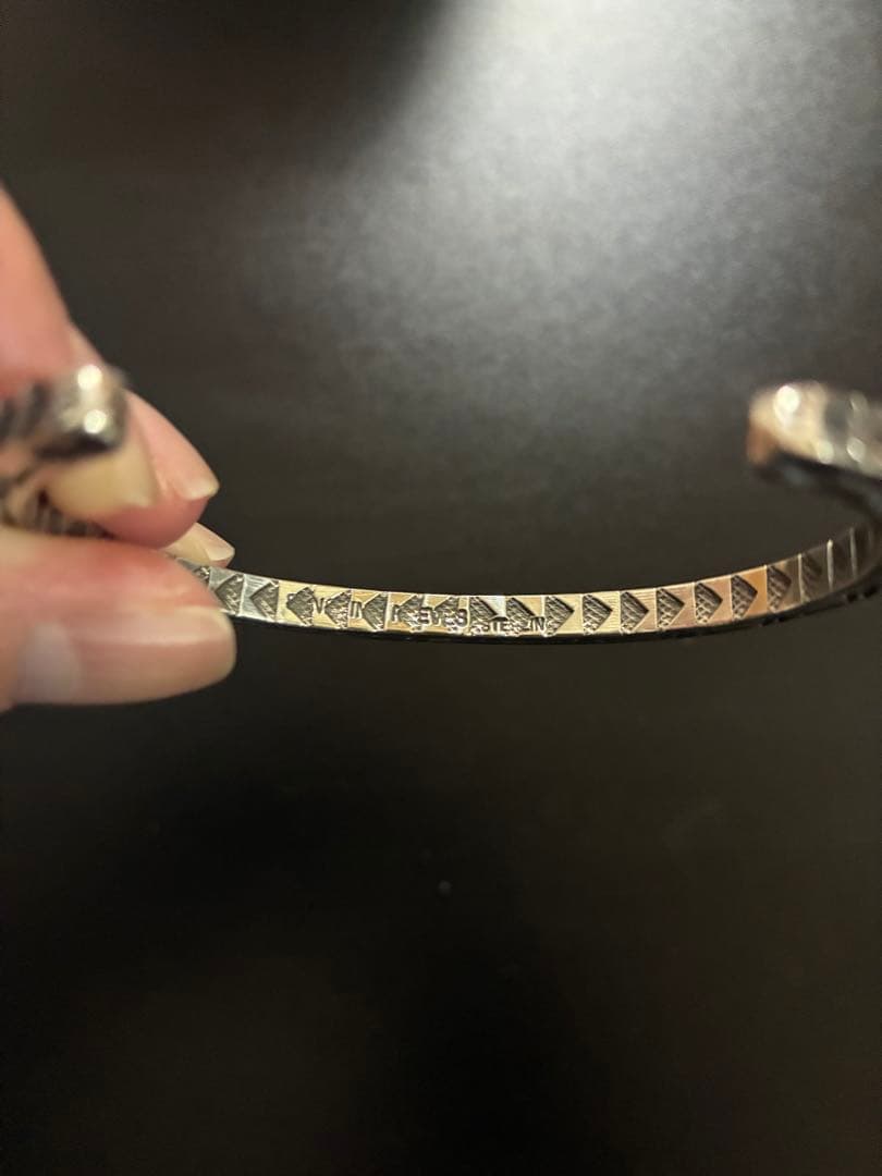 サンシャインリーブス 4面スタンプ バングル - メルカリ