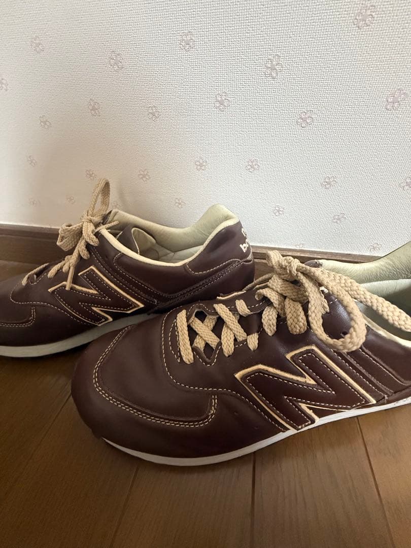 New Balance 576 ブラウン スニーカー - メルカリ