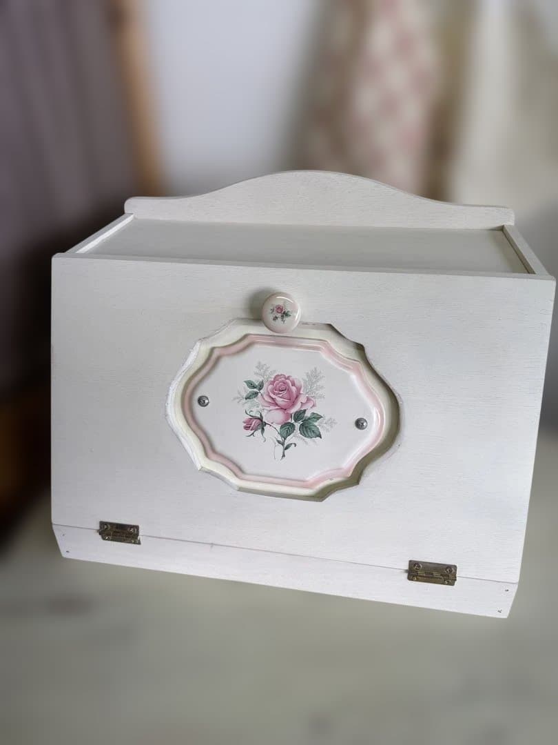 薔薇が上品なシェルブールのブレットBOX 試作品　キッチン　リビング収納 木製シェルビング ボックスブラケット | PS-BK009-05-G289 | 棚