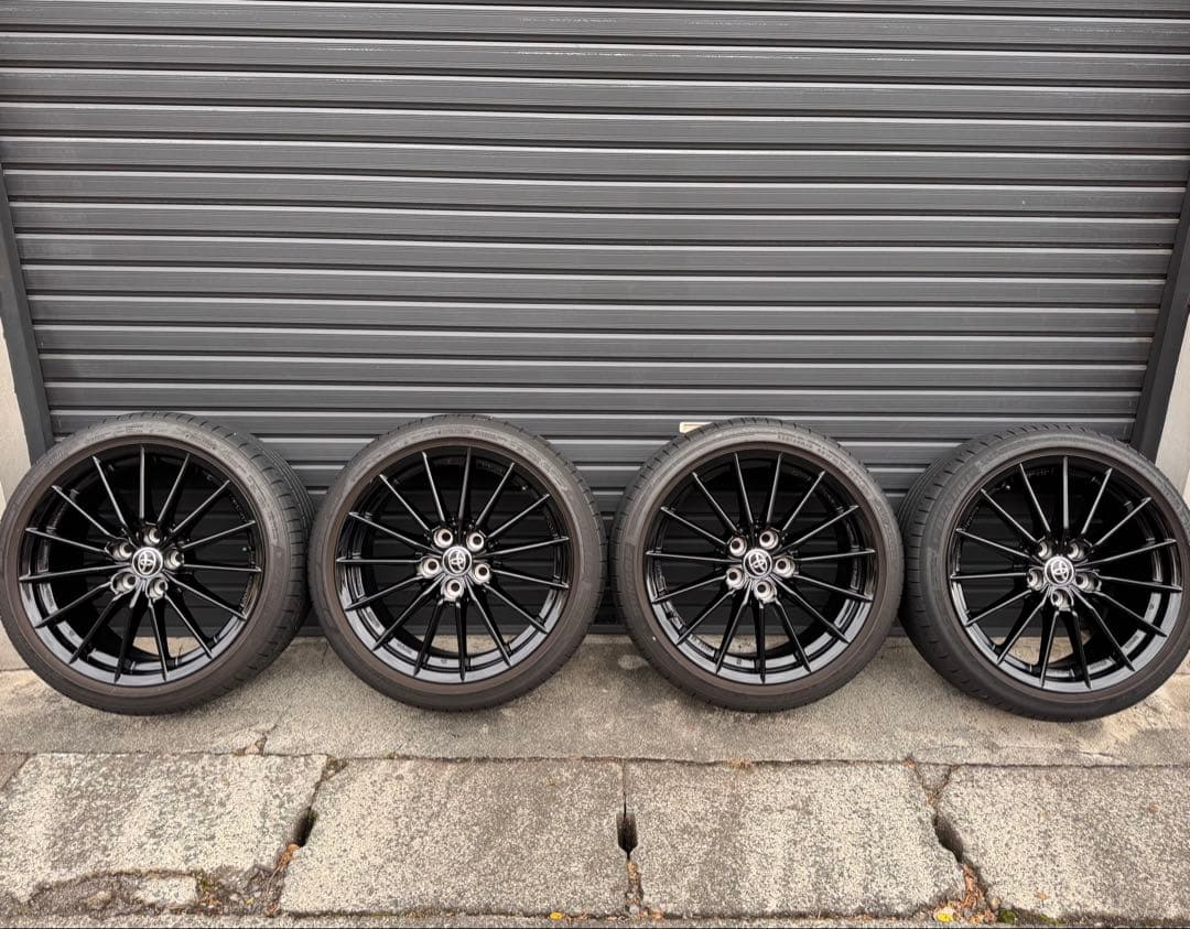 GRヤリス RZ 純正ホイールタイヤセット18インチ エンケイ製 2025モデル 新車外し 鍛造品】トヨタ GRヤリス RZハイパフォーマンス 純正 18in 8J