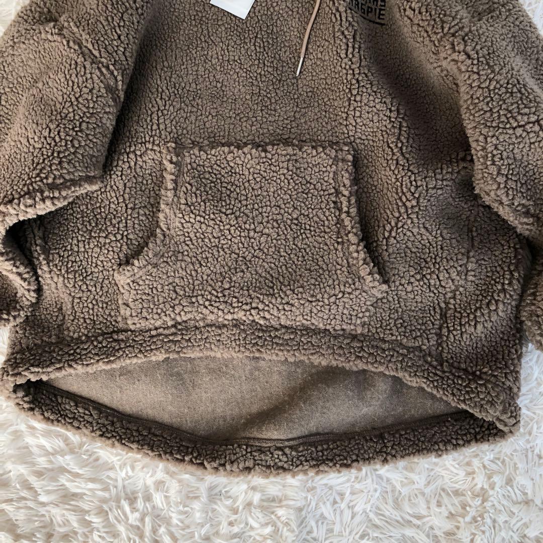 トーマスマグパイ イントキシック ボアフリースパーカー グレージュ