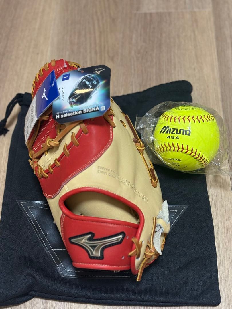 新品未使用/ミズノ　SIGNA ソフトボール/野球グローブ　左用 ソフトボール用【グローバルエリート】Hselection SIGNA【内野手向け